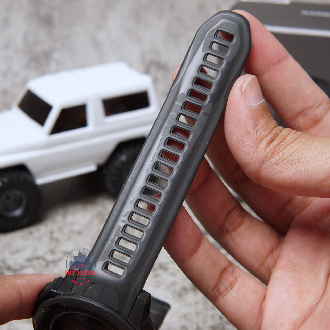 Garmin Instinct 2S Graphite Kode 7768 - Image 9