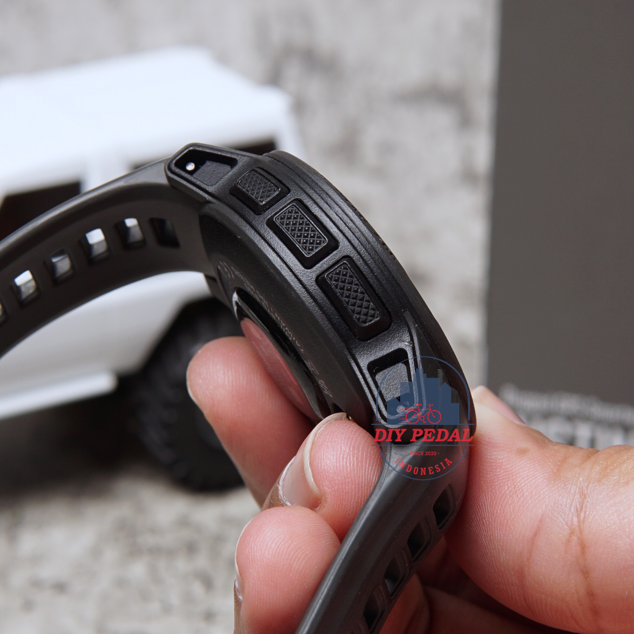 Garmin Instinct 2S Graphite Kode 7768 - Image 5