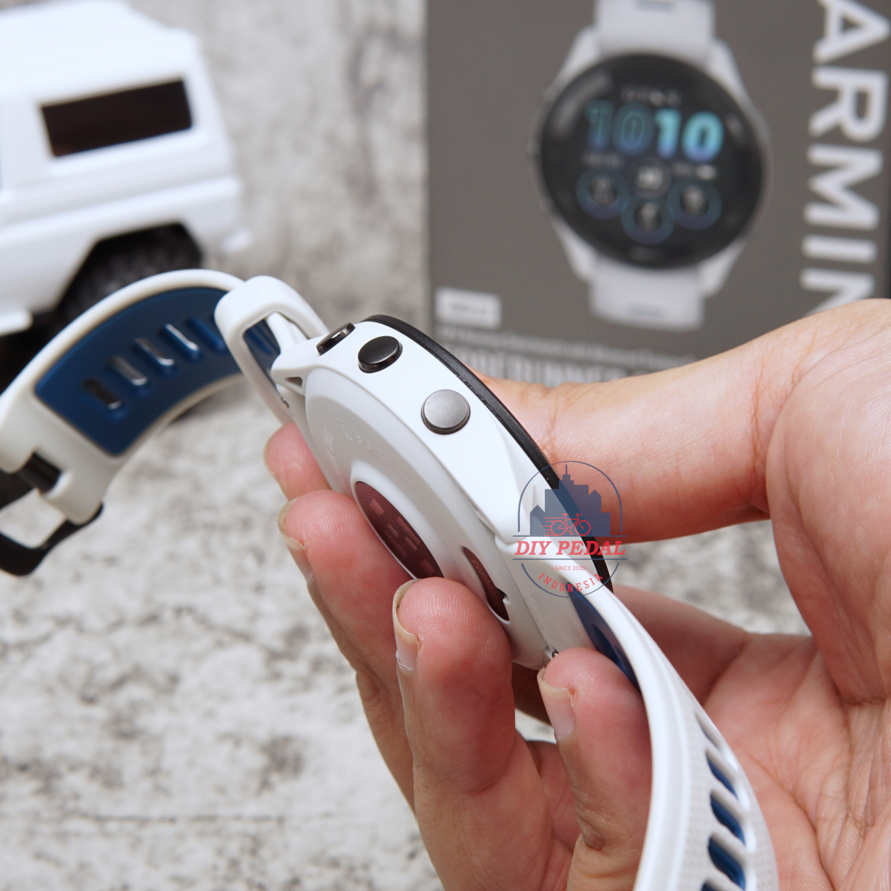 Jual Garmin Forerunner 265 Whitestone, DIY Pedal Indonesia Lokasi Yogyakarta. Pusat Garmin Terbaik se Indonesia.