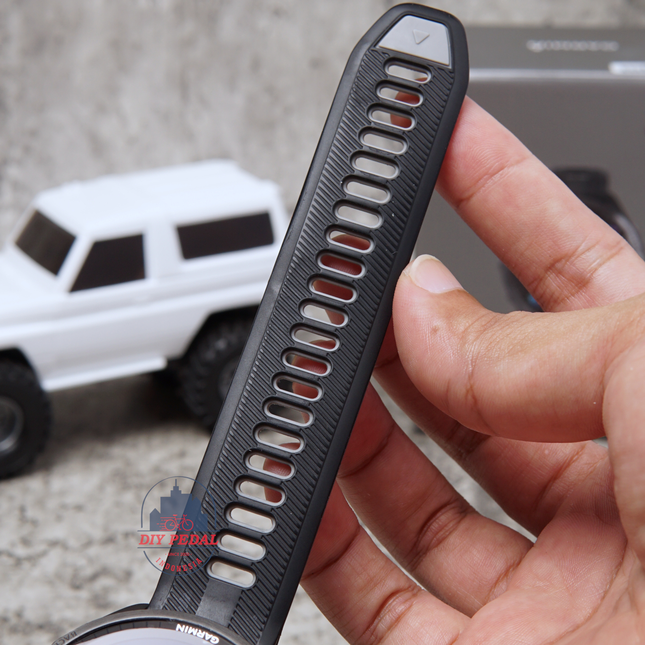 Jual Garmin Forerunner 965 Black , DIY Pedal Indonesia Lokasi Yogyakarta. Pusat Garmin Terbaik se Indonesia.