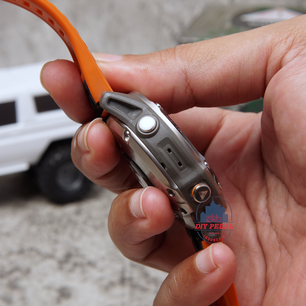 Jual Garmin Fenix 6 Titanium Sapphire, DIY Pedal Indonesia Lokasi Yogyakarta. Pusat Garmin Terbaik se Indonesia.