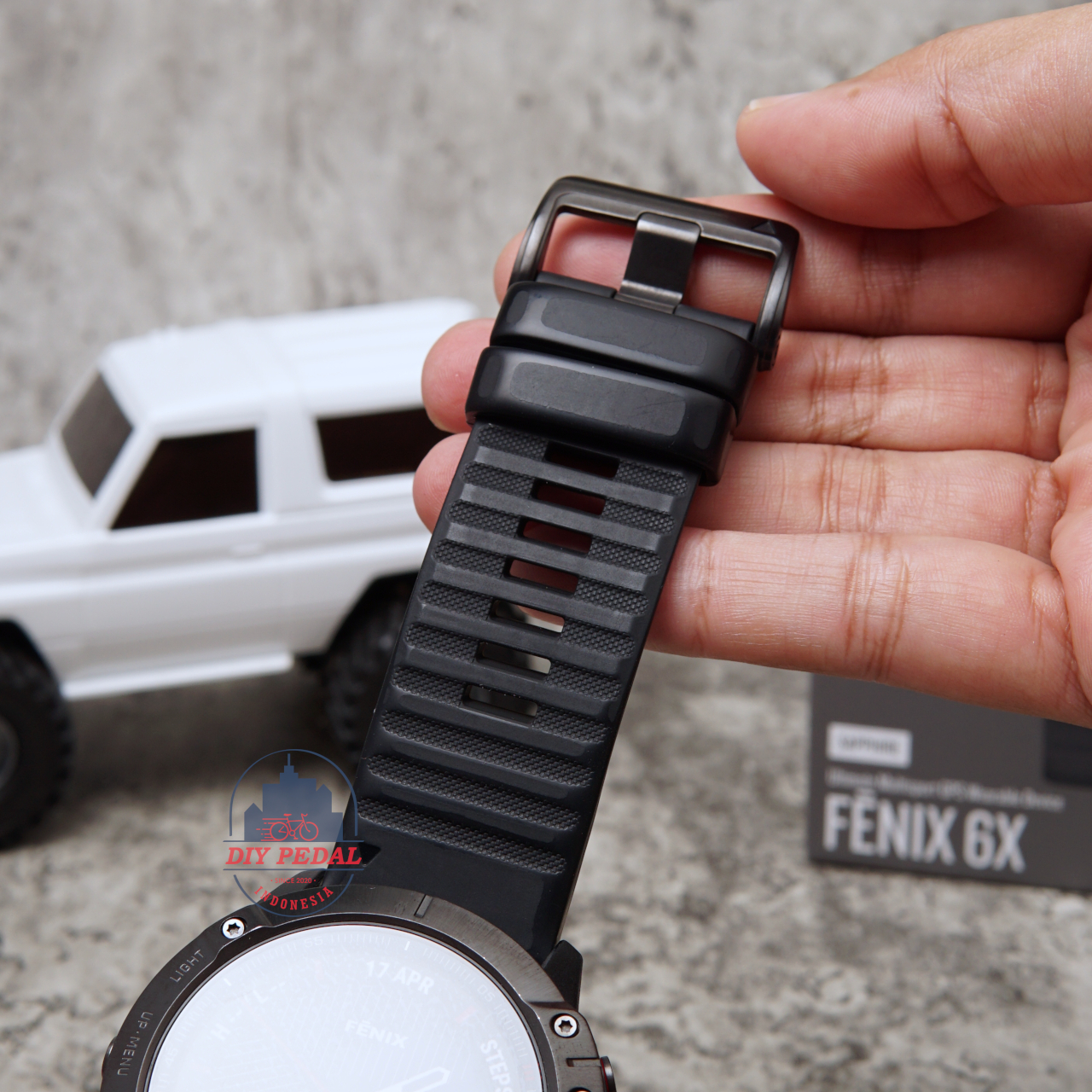 Jual Garmin Fenix 6X Sapphire Carbon Gray DLC, DIY Pedal Indonesia Lokasi Yogyakarta. Pusat Garmin Terbaik se Indonesia.