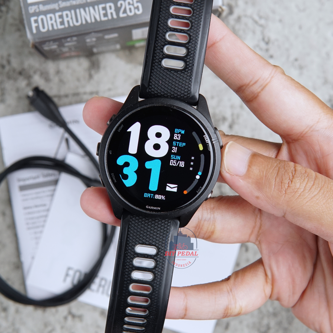Jual Garmin Forerunner 265 Black, DIY Pedal Indonesia Lokasi Yogyakarta. Pusat Garmin Terbaik se Indonesia.