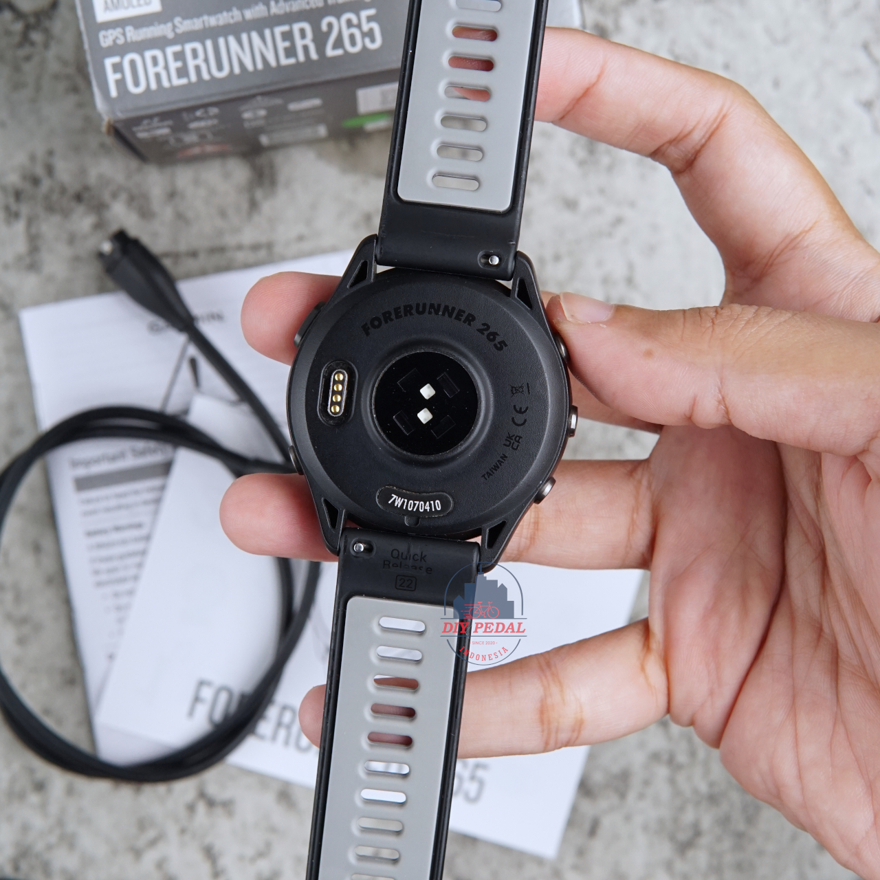 Jual Garmin Forerunner 265 Black, DIY Pedal Indonesia Lokasi Yogyakarta. Pusat Garmin Terbaik se Indonesia.