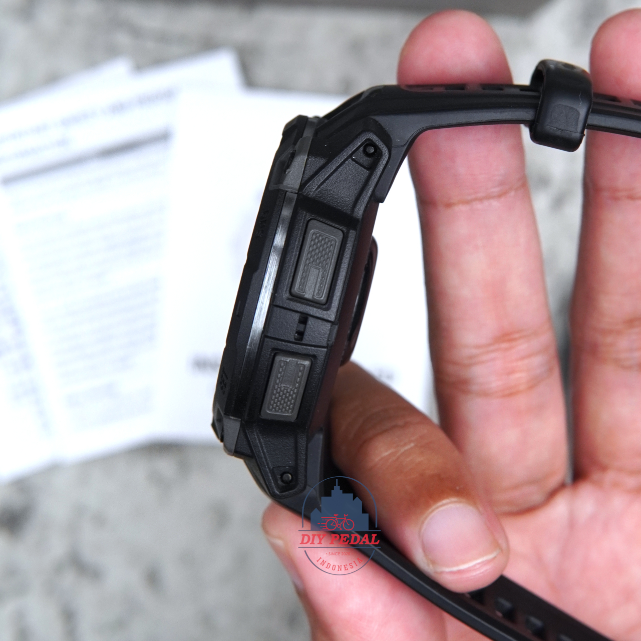 Jual Instinct 3 Amoled Black 45mm , DIY Pedal Indonesia Lokasi Yogyakarta. Pusat Garmin Terbaik se Indonesia.