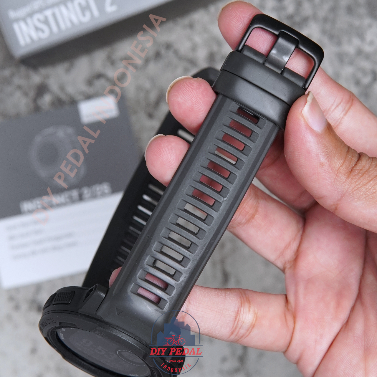 JualGarmin Instinct 2 Graphite, DIY Pedal Indonesia Lokasi Yogyakarta. Pusat Garmin Terbaik se Indonesia.