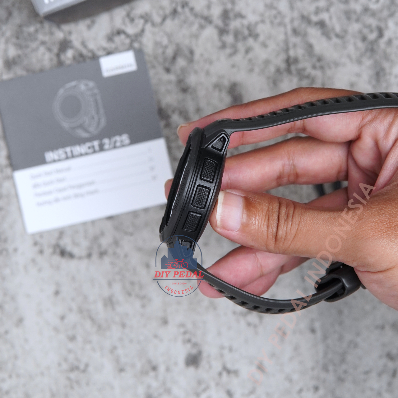 JualGarmin Instinct 2 Graphite, DIY Pedal Indonesia Lokasi Yogyakarta. Pusat Garmin Terbaik se Indonesia.