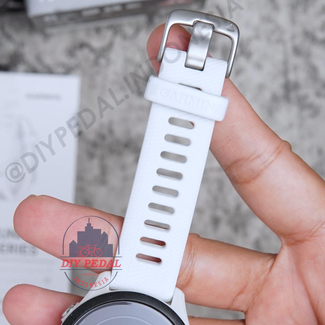 Jual Garmin Forerunner 255s Music Whitestone, DIY Pedal Indonesia Lokasi Yogyakarta. Pusat Garmin Terbaik se Indonesia.