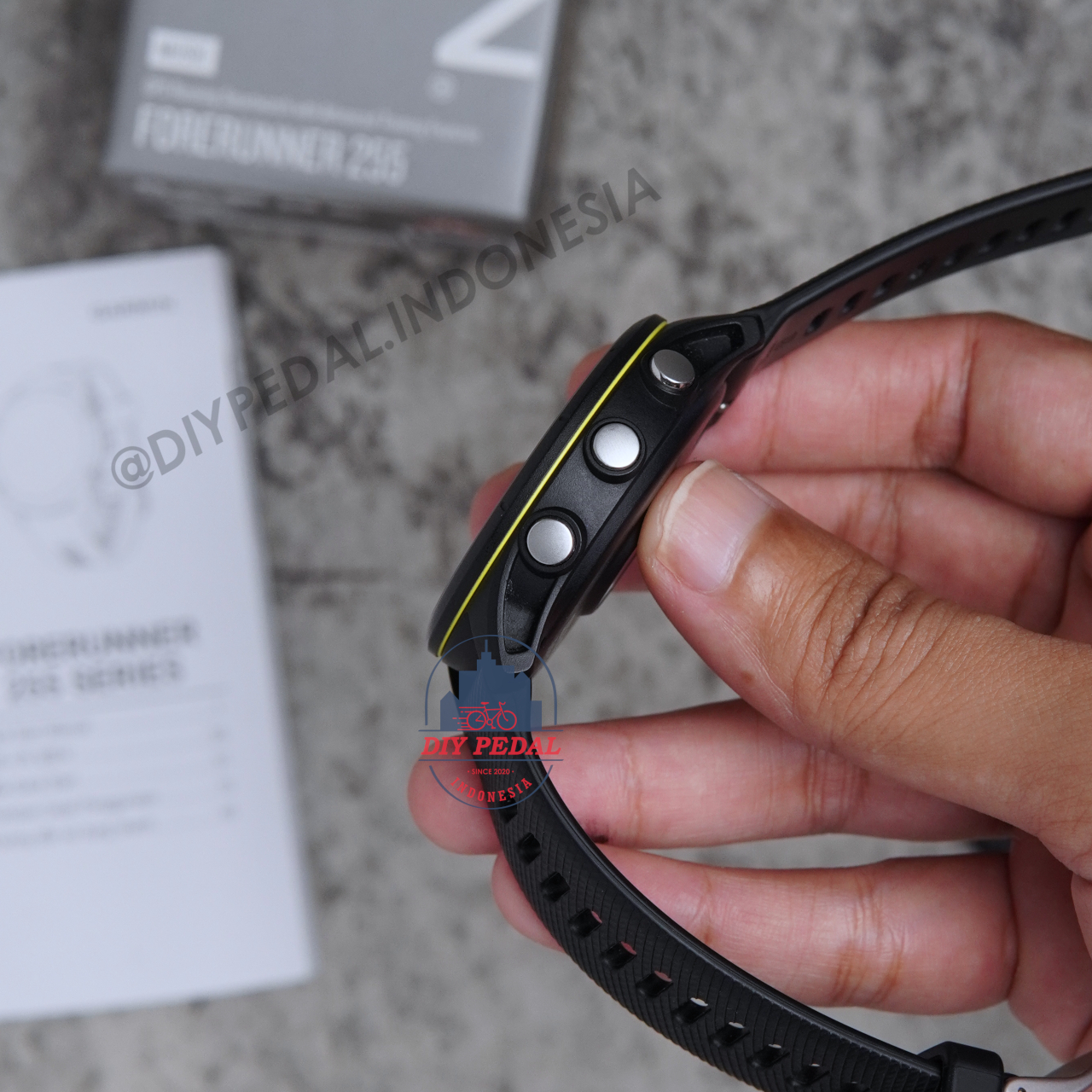 Jual Garmin Forerunner 255 Music Black, DIY Pedal Indonesia Lokasi Yogyakarta. Pusat Garmin Terbaik se Indonesia.