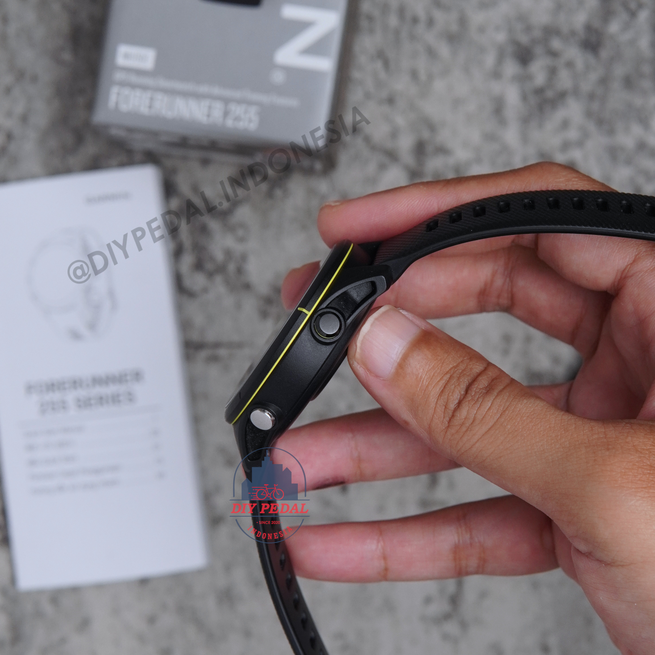 Jual Garmin Forerunner 255 Music Black, DIY Pedal Indonesia Lokasi Yogyakarta. Pusat Garmin Terbaik se Indonesia.