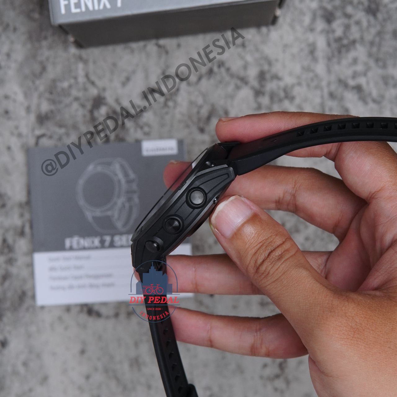 Jual Garmin Fenix 7 Sapphire Solar, DIY Pedal Indonesia Lokasi Yogyakarta. Pusat Garmin Terbaik se Indonesia.