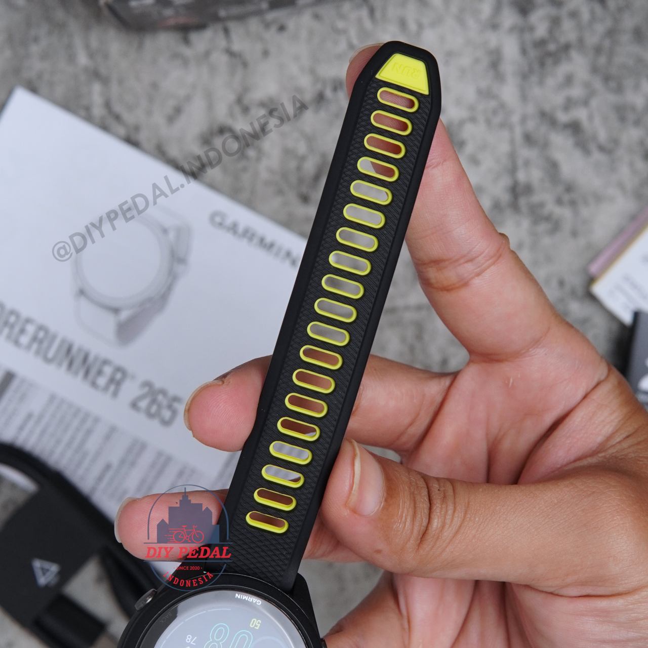 Jual Garmin Forerunner 265S Black, DIY Pedal Indonesia Lokasi Yogyakarta. Pusat Garmin Terbaik se Indonesia.