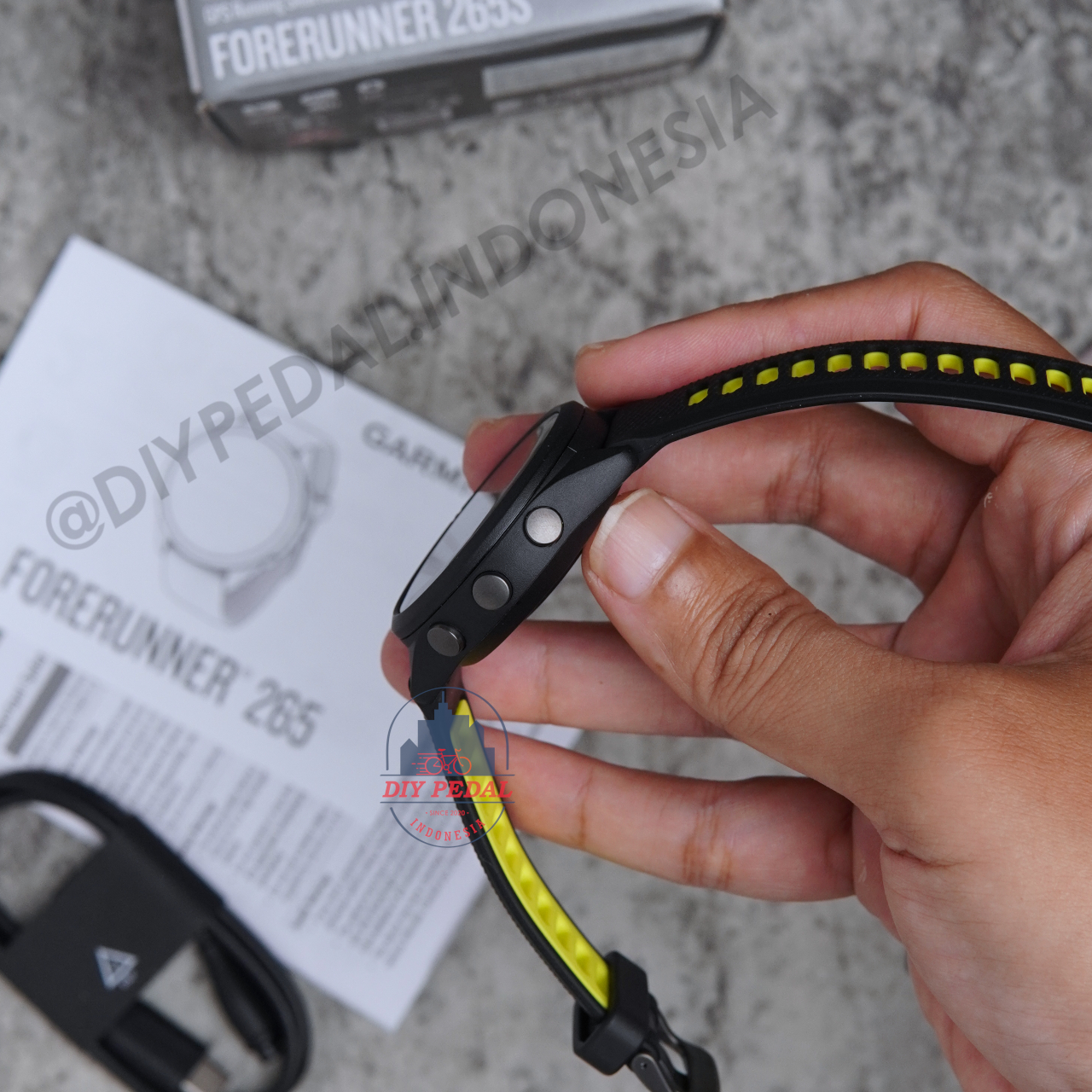 Jual Garmin Forerunner 265S Black, DIY Pedal Indonesia Lokasi Yogyakarta. Pusat Garmin Terbaik se Indonesia.