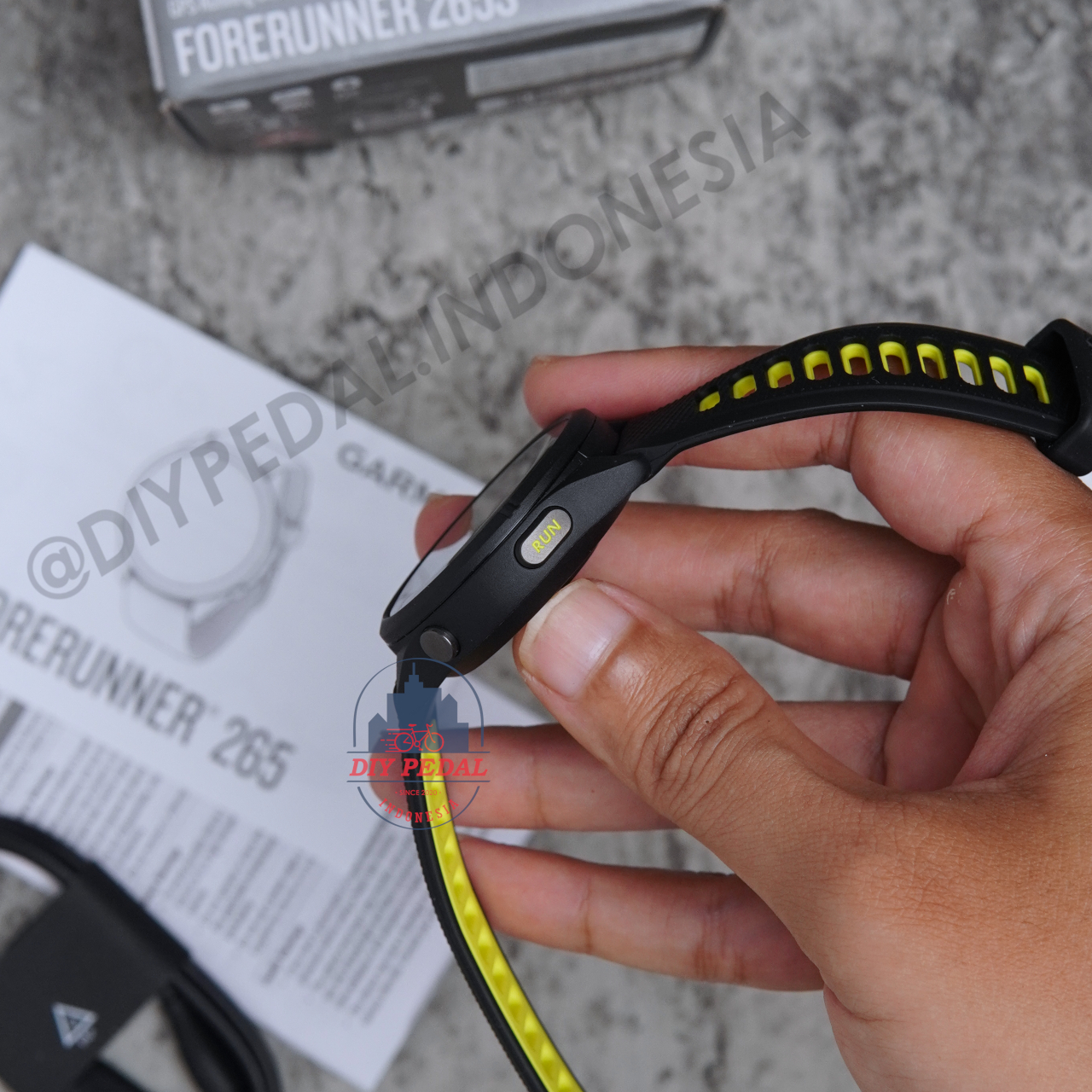 Jual Garmin Forerunner 265S Black, DIY Pedal Indonesia Lokasi Yogyakarta. Pusat Garmin Terbaik se Indonesia.