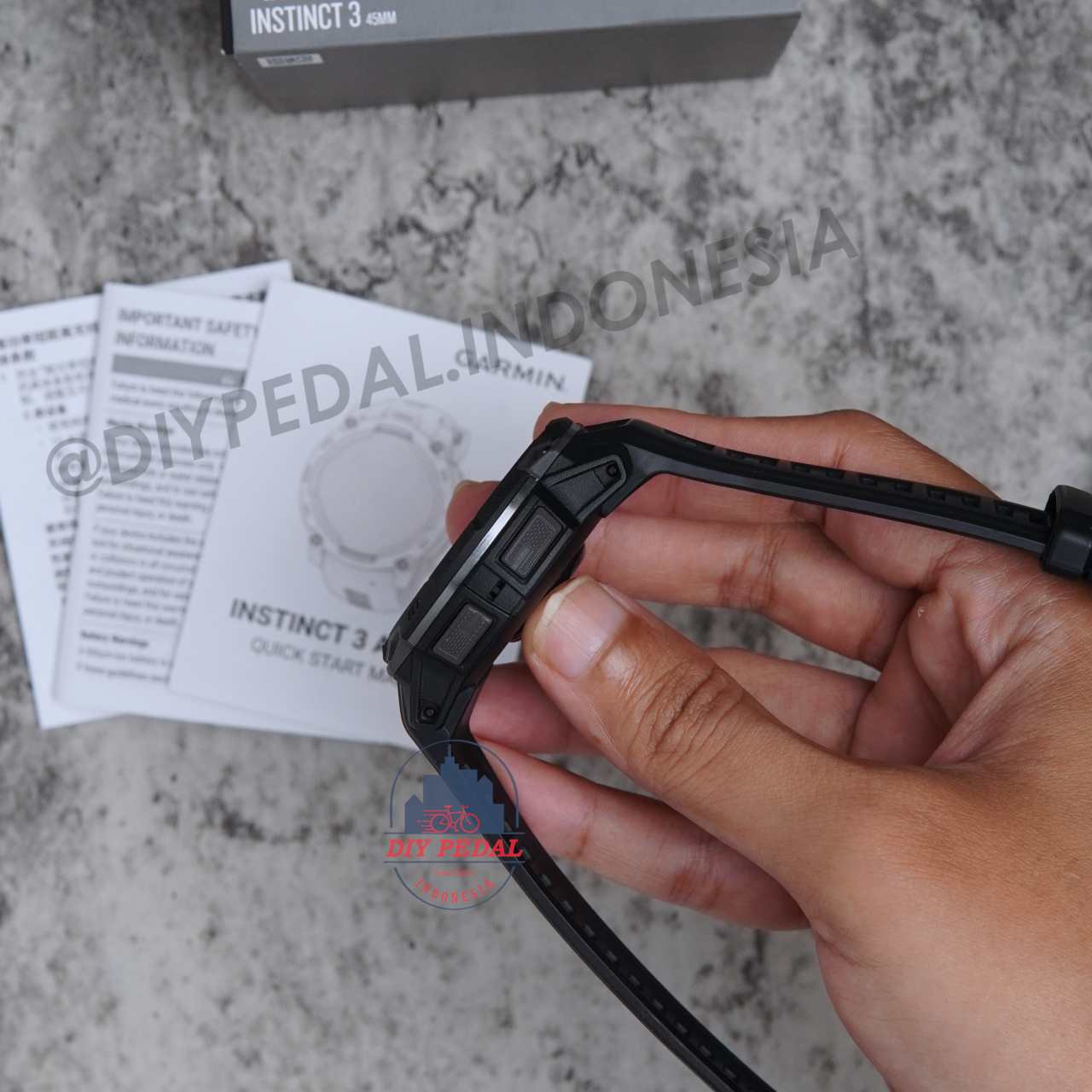 Jual Garmin Instinct 3 Amoled 45mm Black, DIY Pedal Indonesia Lokasi Yogyakarta. Pusat Garmin Terbaik se Indonesia.