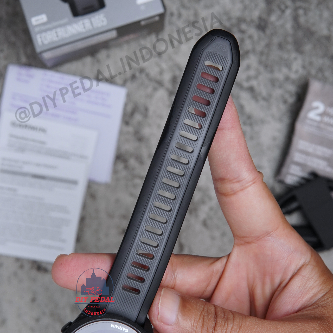 Jual Garmin Forerunner 165 Non Music Black, DIY Pedal Indonesia Lokasi Yogyakarta. Pusat Garmin Terbaik se Indonesia.