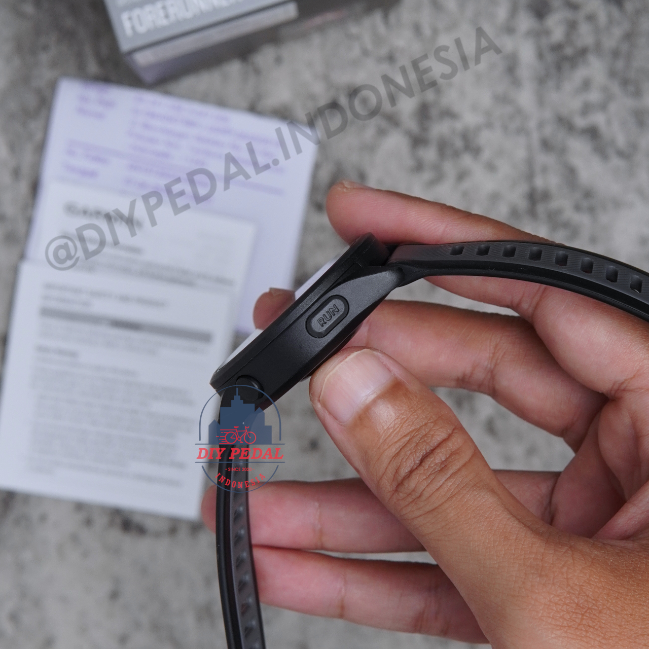 Jual Garmin Forerunner 165 Non Music Black, DIY Pedal Indonesia Lokasi Yogyakarta. Pusat Garmin Terbaik se Indonesia.