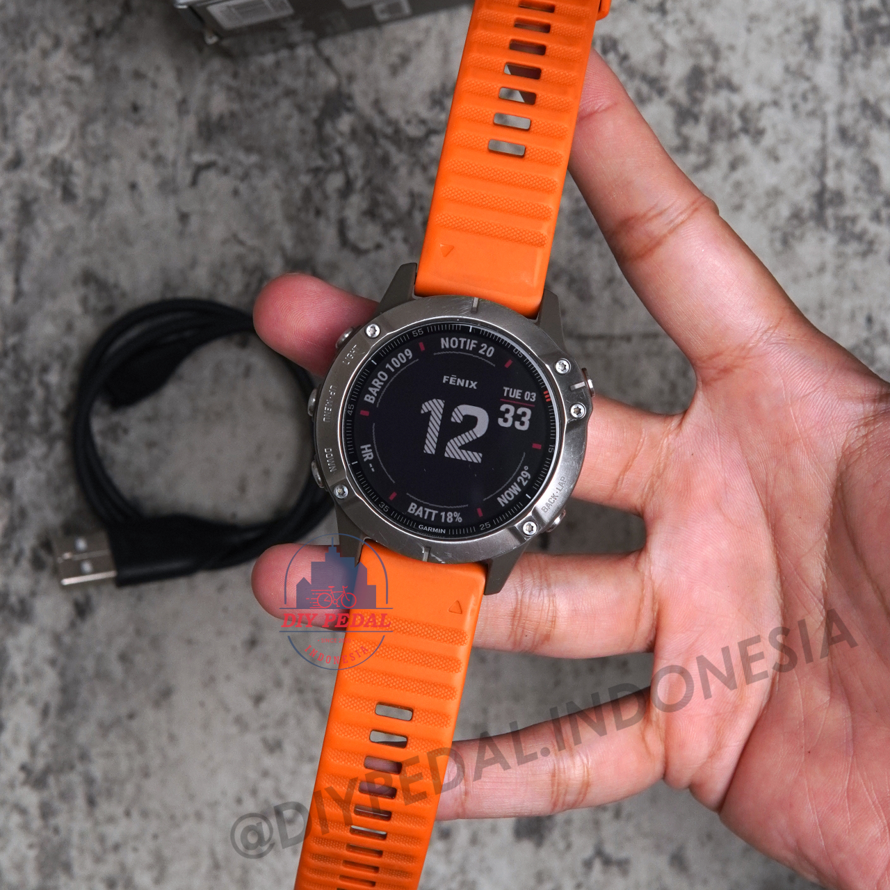 Jual Garmin Fenix 6 Sapphire Titanium, DIY Pedal Indonesia Lokasi Yogyakarta. Pusat Garmin Terbaik se Indonesia.