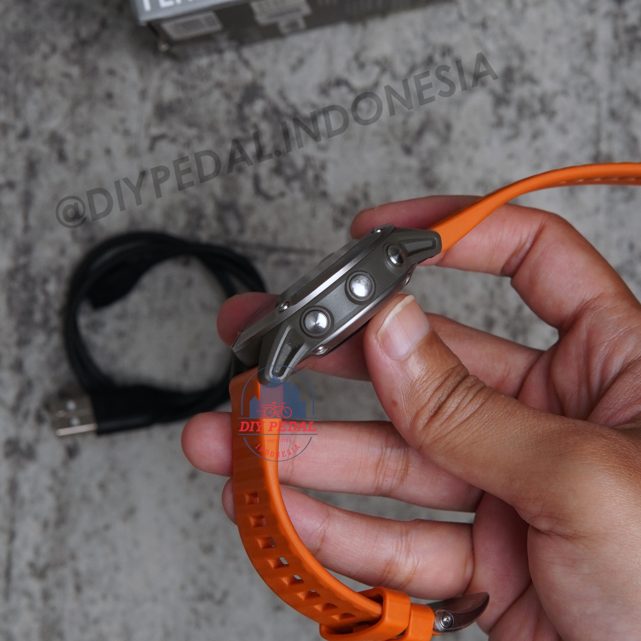 Jual Garmin Fenix 6 Sapphire Titanium, DIY Pedal Indonesia Lokasi Yogyakarta. Pusat Garmin Terbaik se Indonesia.