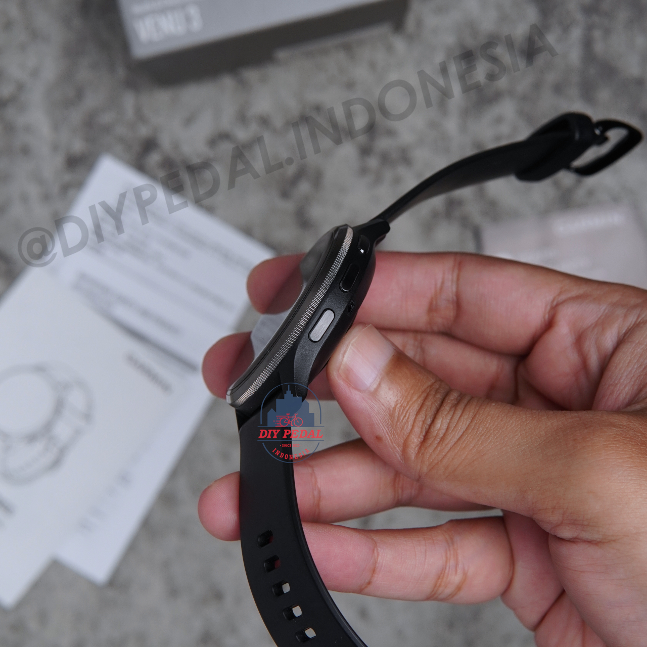 Jual Garmin VENU 3 Hitam, DIY Pedal Indonesia Lokasi Yogyakarta. Pusat Garmin Terbaik se Indonesia.