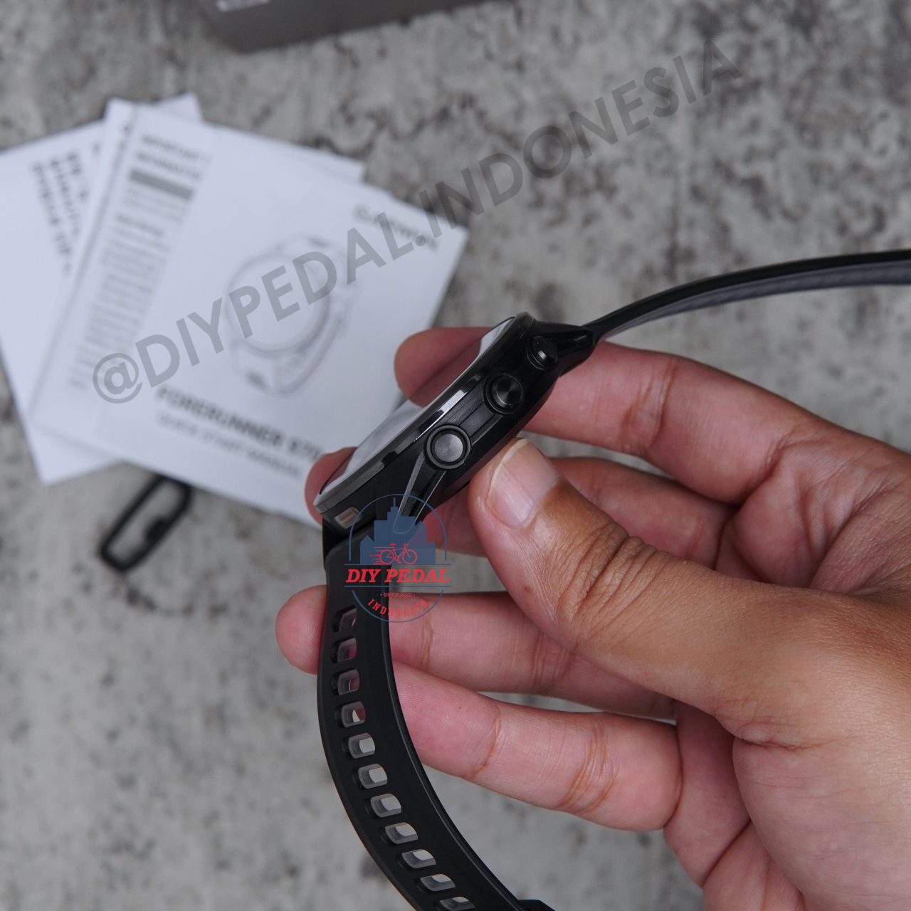 Jual Garmin Forerunner 970 Hitam, DIY Pedal Indonesia Lokasi Yogyakarta. Pusat Garmin Terbaik se Indonesia.