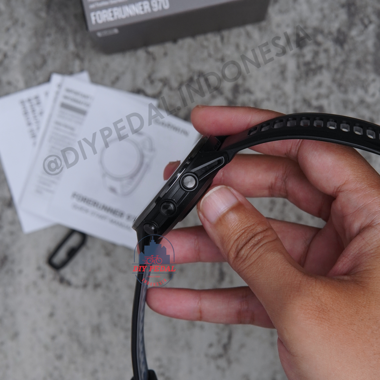 Jual Garmin Forerunner 970 Hitam, DIY Pedal Indonesia Lokasi Yogyakarta. Pusat Garmin Terbaik se Indonesia.