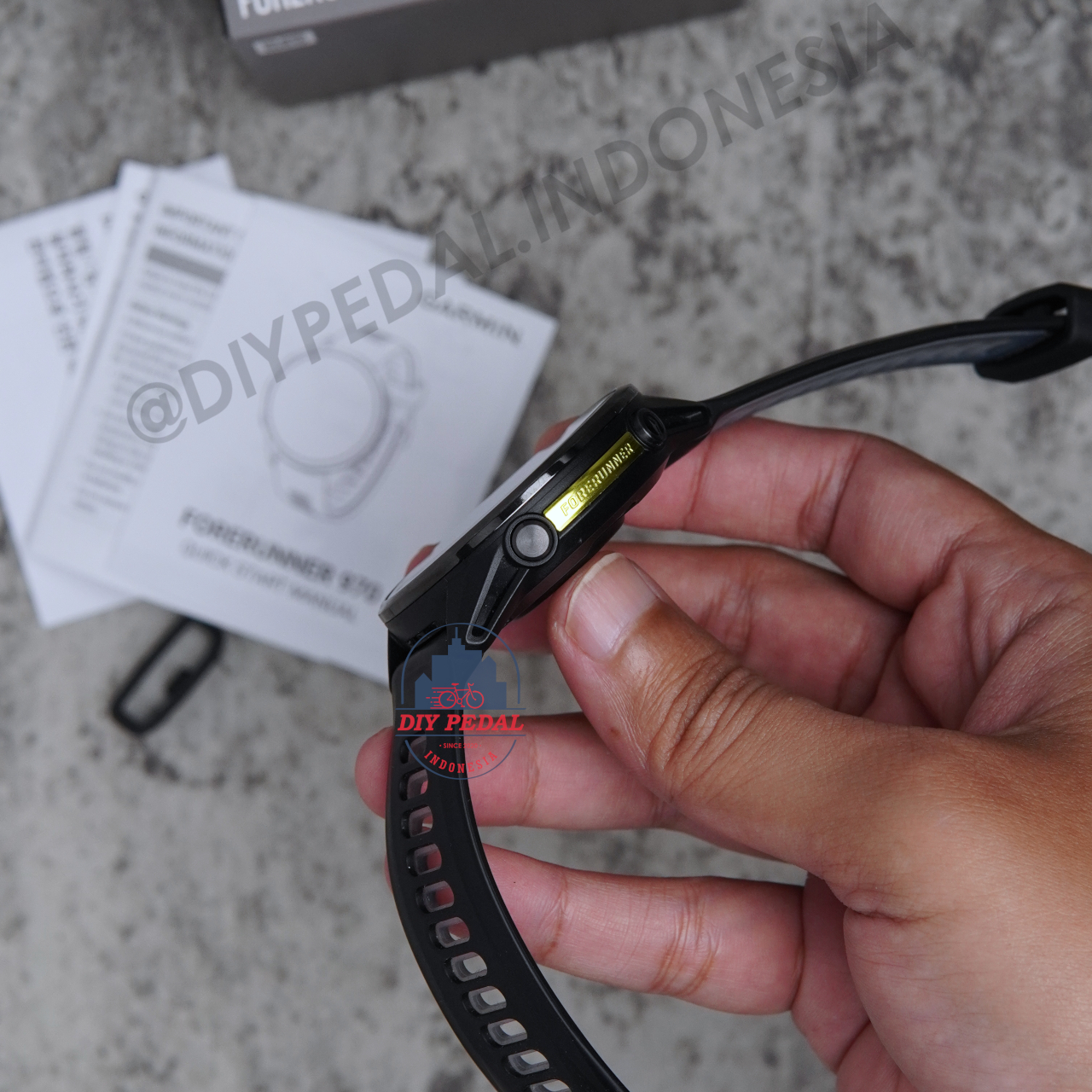 Jual Garmin Forerunner 970 Hitam, DIY Pedal Indonesia Lokasi Yogyakarta. Pusat Garmin Terbaik se Indonesia.