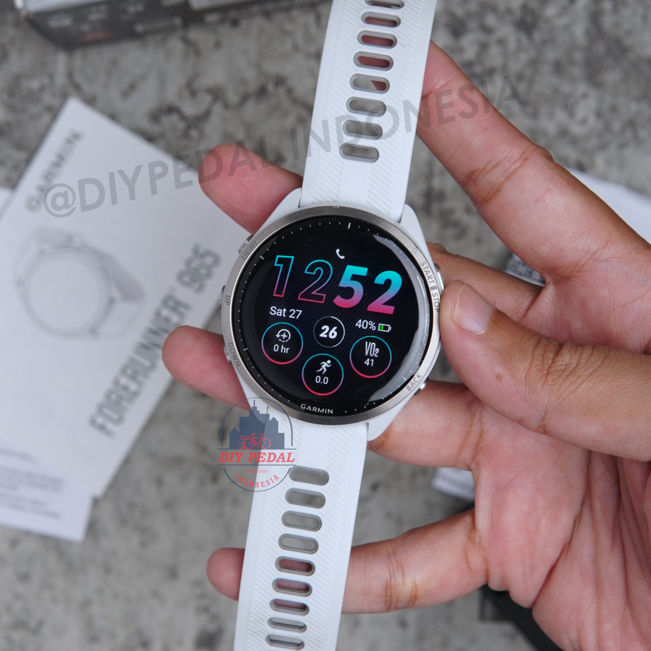 Jual Garmin Forerunner 965 Whitestone, DIY Pedal Indonesia Lokasi Yogyakarta. Pusat Garmin Terbaik se Indonesia.