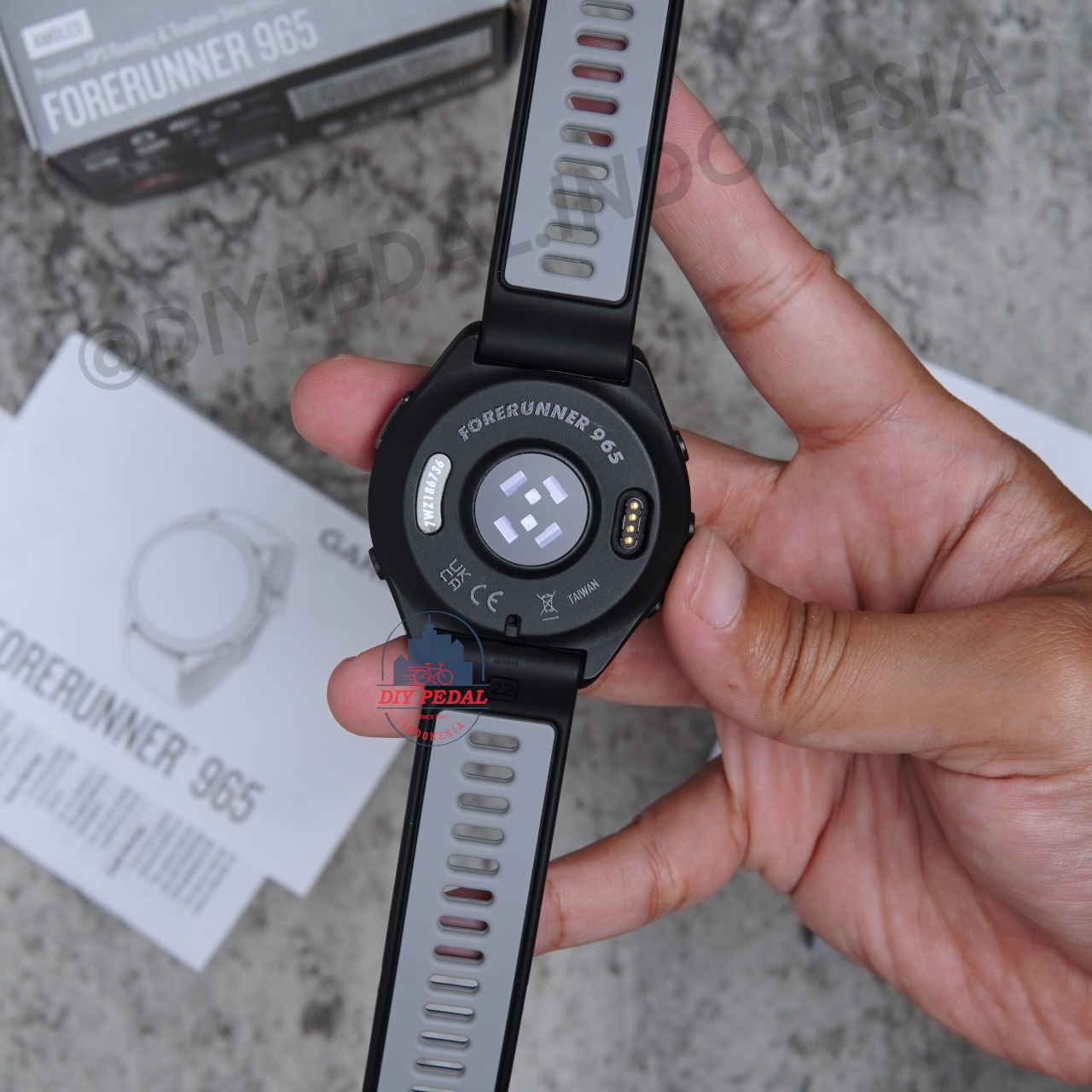Jual Garmin Forerunner 965 Black, DIY Pedal Indonesia Lokasi Yogyakarta. Pusat Garmin Terbaik se Indonesia.