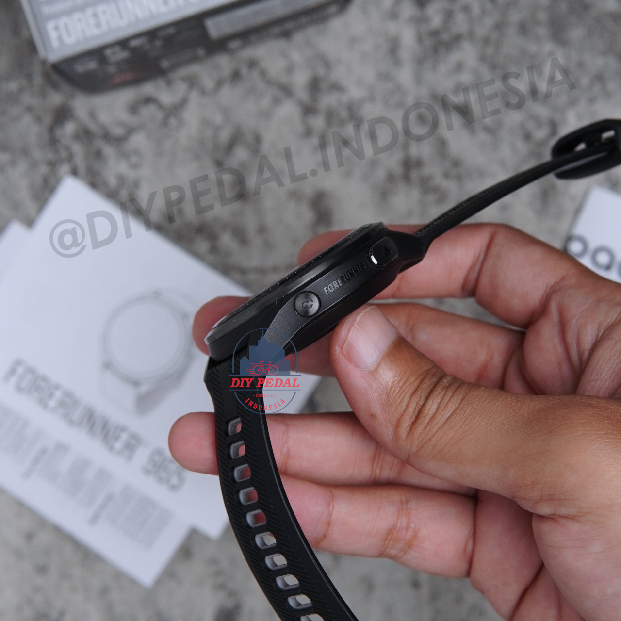 Jual Garmin Forerunner 965 Black, DIY Pedal Indonesia Lokasi Yogyakarta. Pusat Garmin Terbaik se Indonesia.