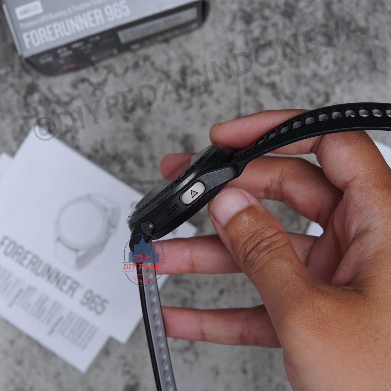 Jual Garmin Forerunner 965 Black, DIY Pedal Indonesia Lokasi Yogyakarta. Pusat Garmin Terbaik se Indonesia.