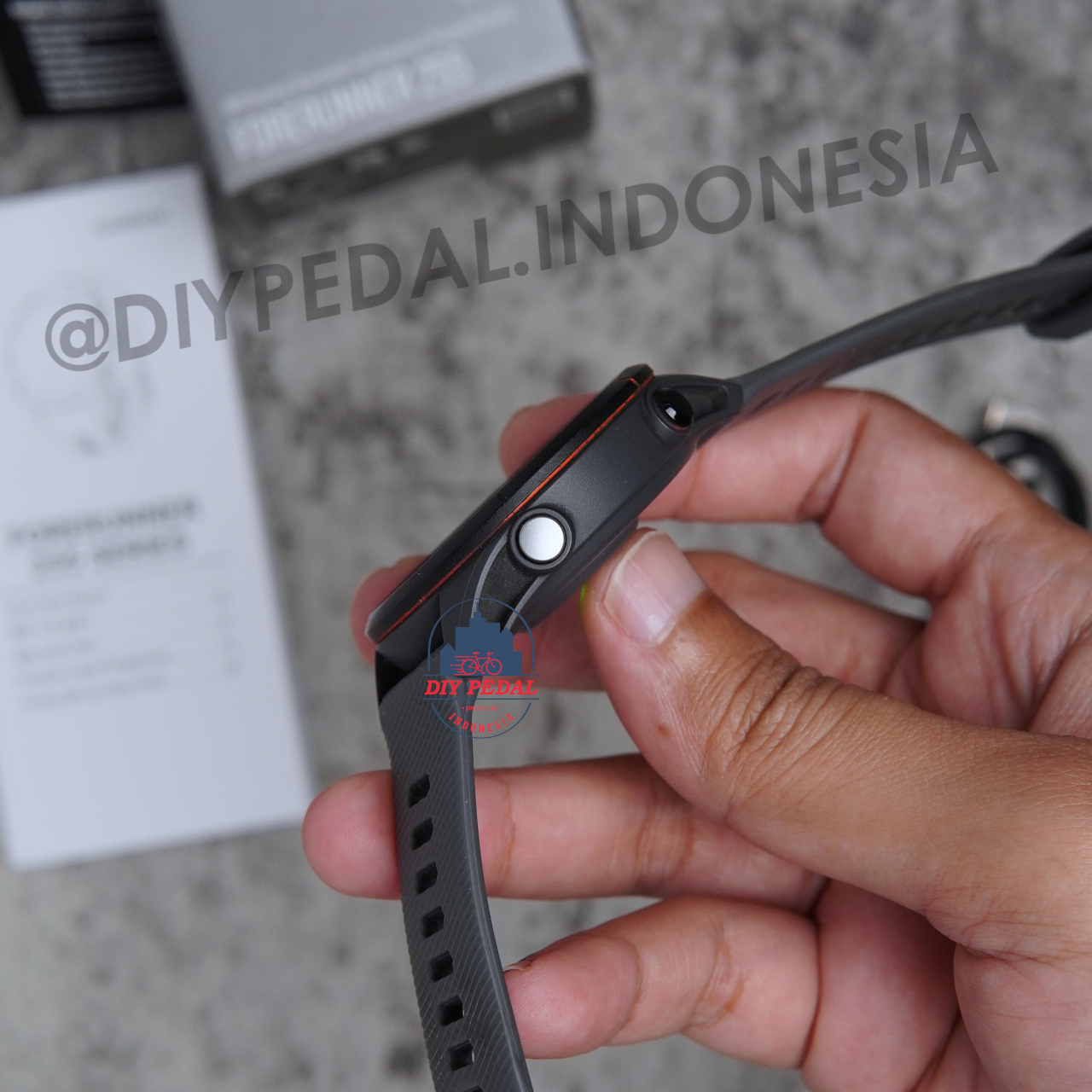 Jual Garmin Forerunner 255 Slate Gray Non Music, DIY Pedal Indonesia Lokasi Yogyakarta. Pusat Garmin Terbaik se Indonesia.