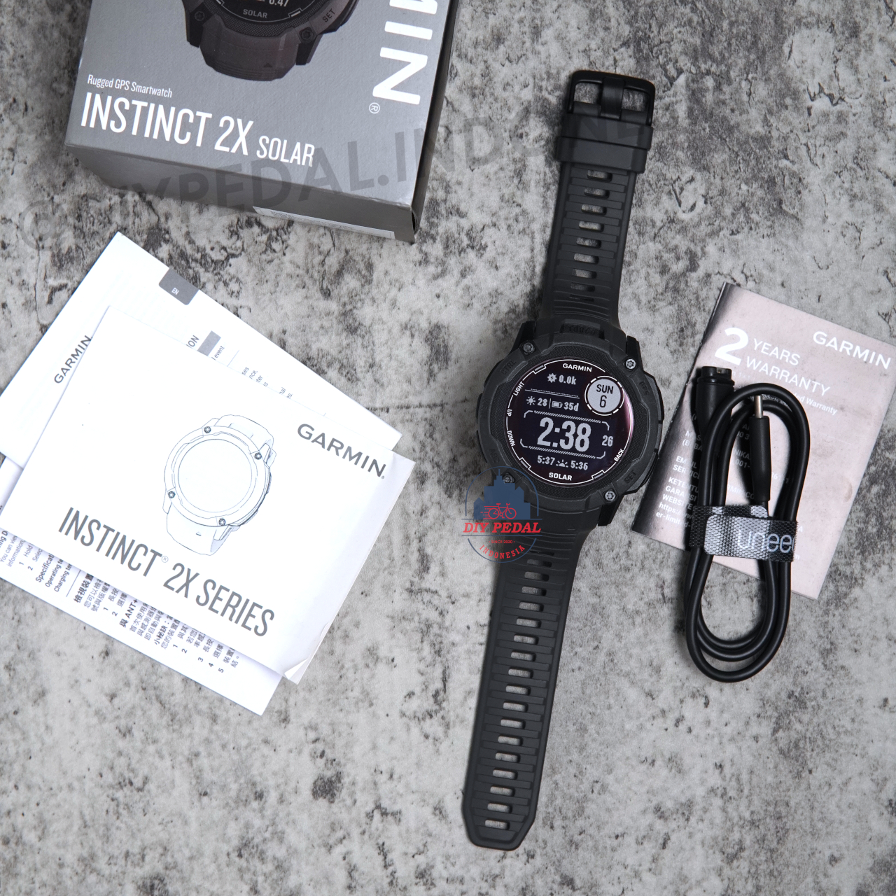 Jual Garmin Instinct 2X Solar Graphite, DIY Pedal Indonesia Lokasi Yogyakarta. Pusat Garmin Terbaik se Indonesia.