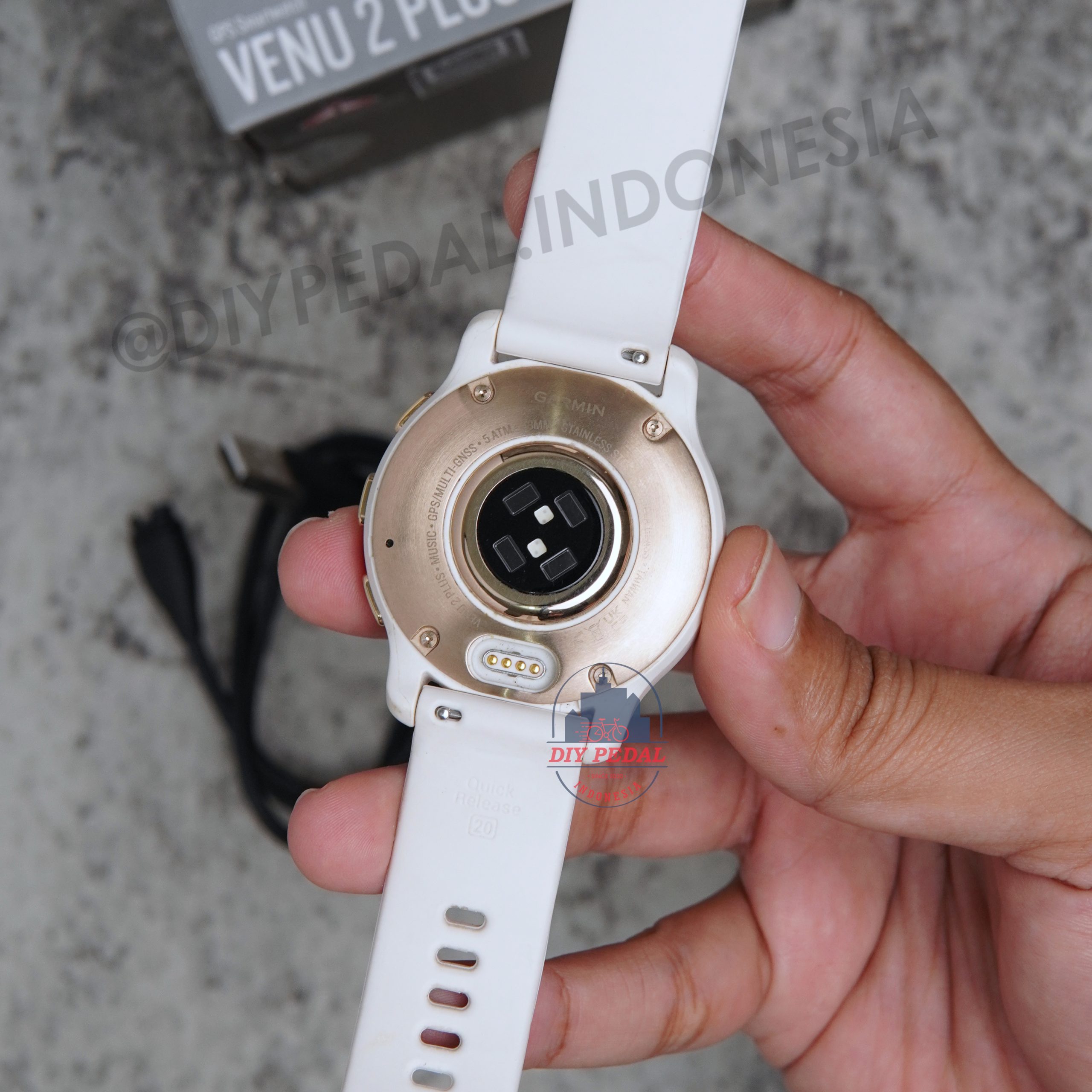 Jual Garmin Venu 2 Plus Ivory Gold , DIY Pedal Indonesia Lokasi Yogyakarta. Pusat Garmin Terbaik se Indonesia.