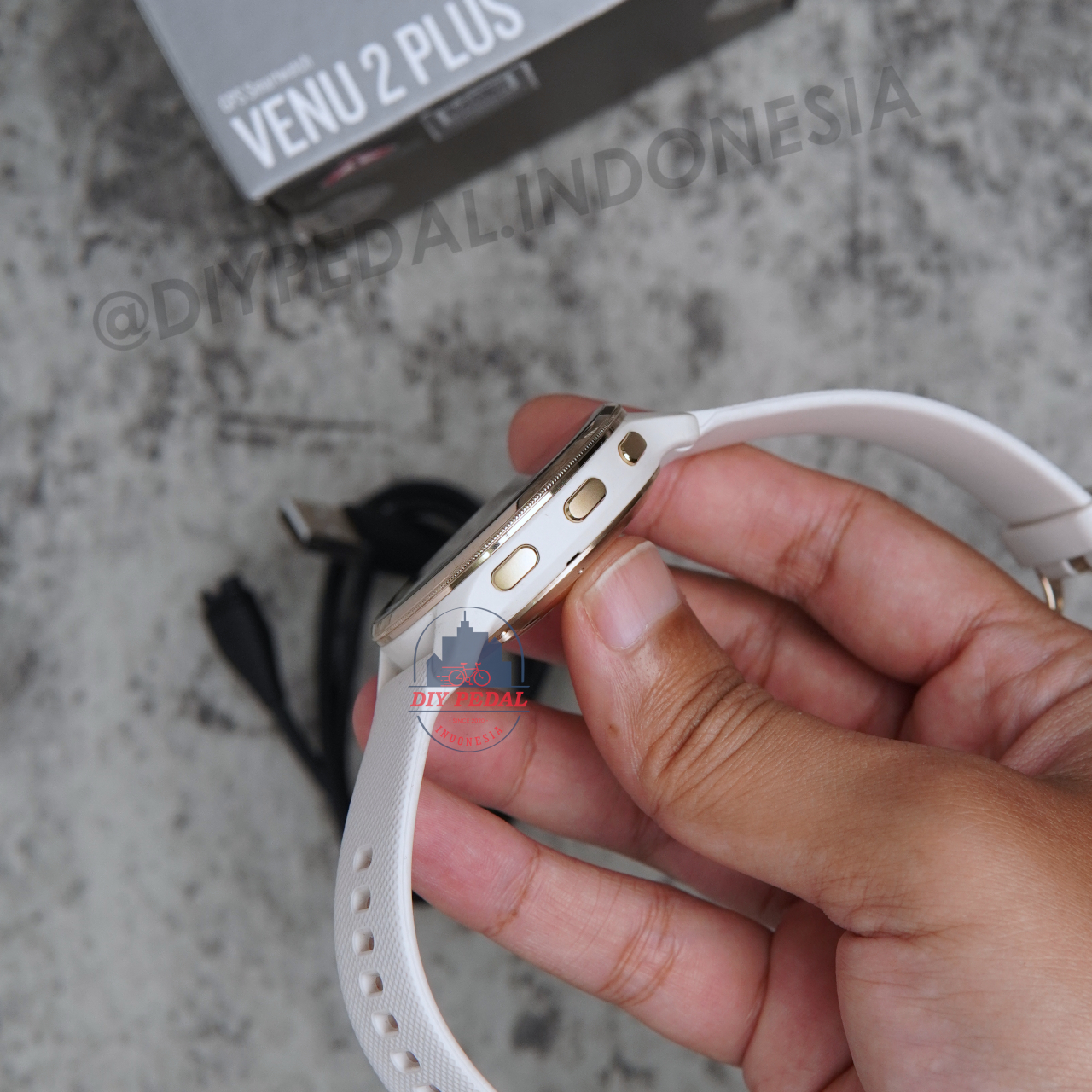 Jual Garmin Venu 2 Plus Ivory Gold , DIY Pedal Indonesia Lokasi Yogyakarta. Pusat Garmin Terbaik se Indonesia.